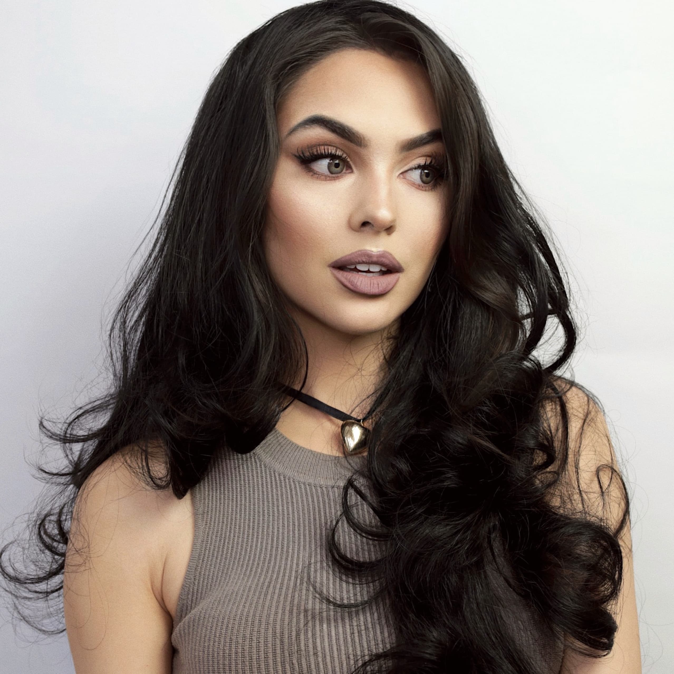 A Quintessential 2016 Makeup Tutorial